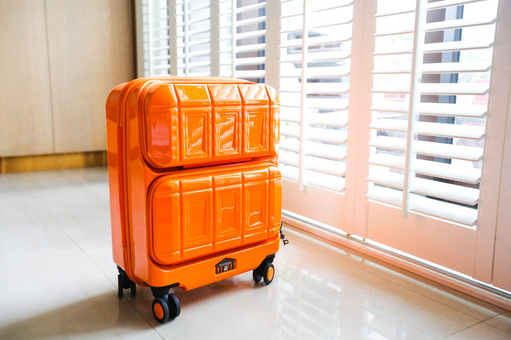 PANTHEON 時尚設計行李箱 19吋前開雙口袋硬殼登機箱 時尚耐用好拉 旅行者必備良伴