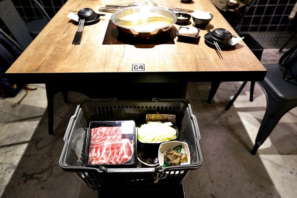 台中沙茶火鍋超市 祥富水產 提著菜藍吃火鍋 中友百貨美食街