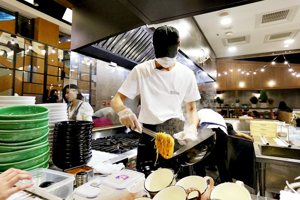 石壁家SPIGA 日本東京人氣店進駐中友百貨 肥美松葉蟹季節限定料理必吃