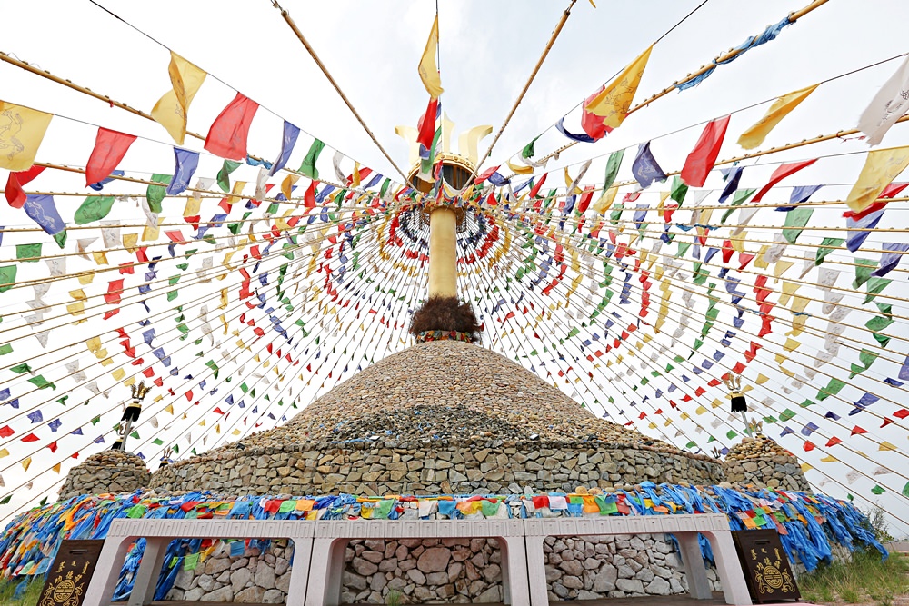 內蒙旅遊景點 蒙人信仰中心 成吉思汗陵 中國第一大敖包伊克敖包