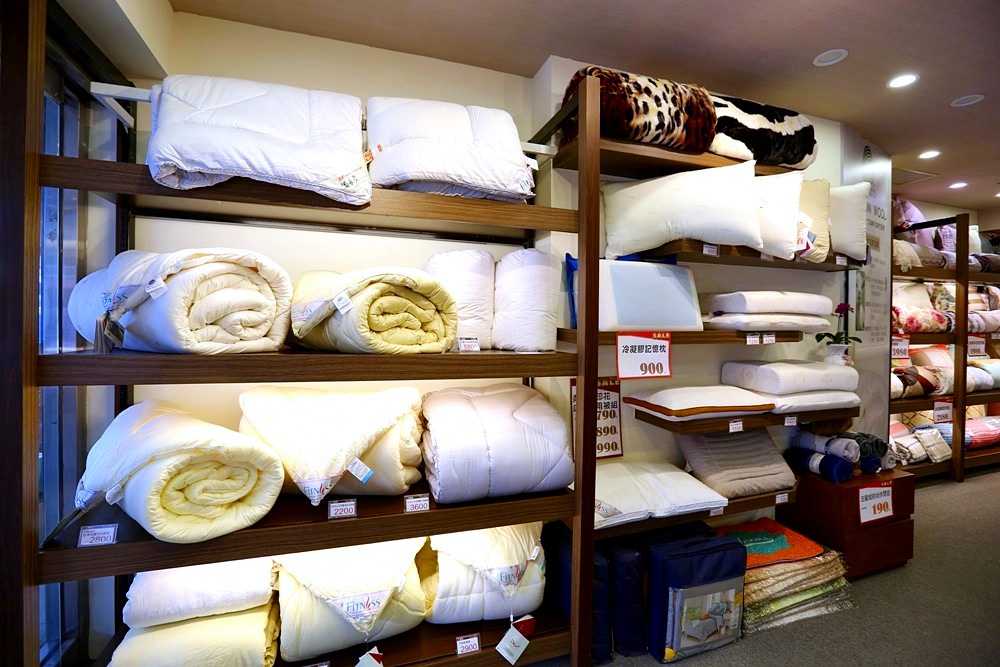 棉被這麼挑就對了！ 凡爾賽家居生活館買3000送300 羊毛被、備長炭被、機洗被冬天就是要暖呼呼