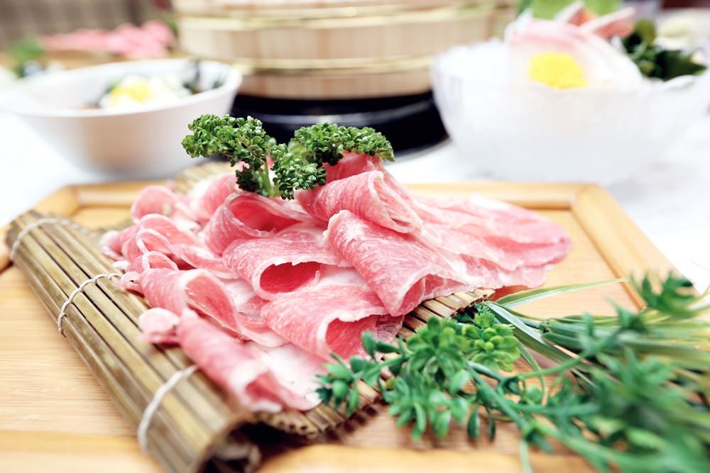 無双精緻鍋物 活海鮮+冷藏肉 想吃好料的好選擇