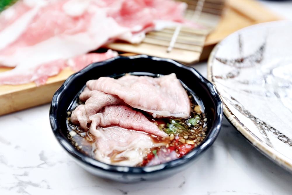 無双精緻鍋物 活海鮮+冷藏肉 想吃好料的好選擇