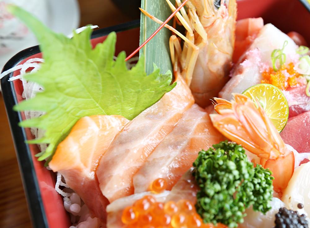 海饕丼飯專賣店 極上海饕丼 北海道干貝、生食級天使紅蝦 一次集滿九種海味