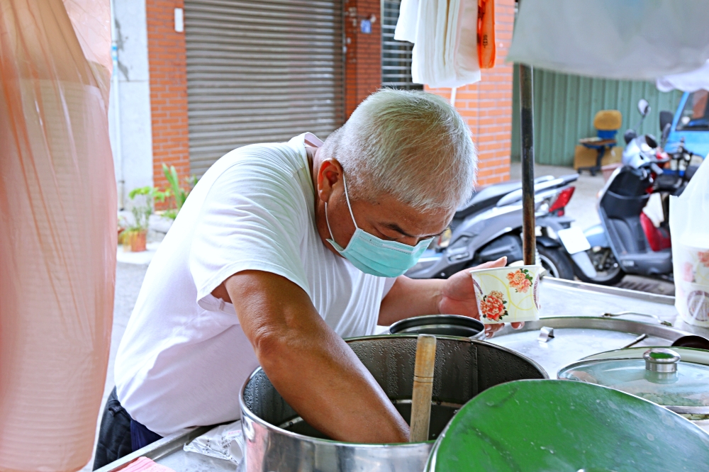 羅家傳統豆花 沿街叫賣60年 只賣花生豆花的古早味 那些年我們追的豆花車