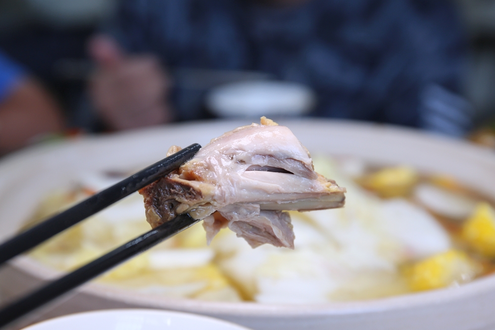 廣式養生功夫雞 google 4.9分的田園私房餐廳 必點椰子雞湯+廣東白切雞