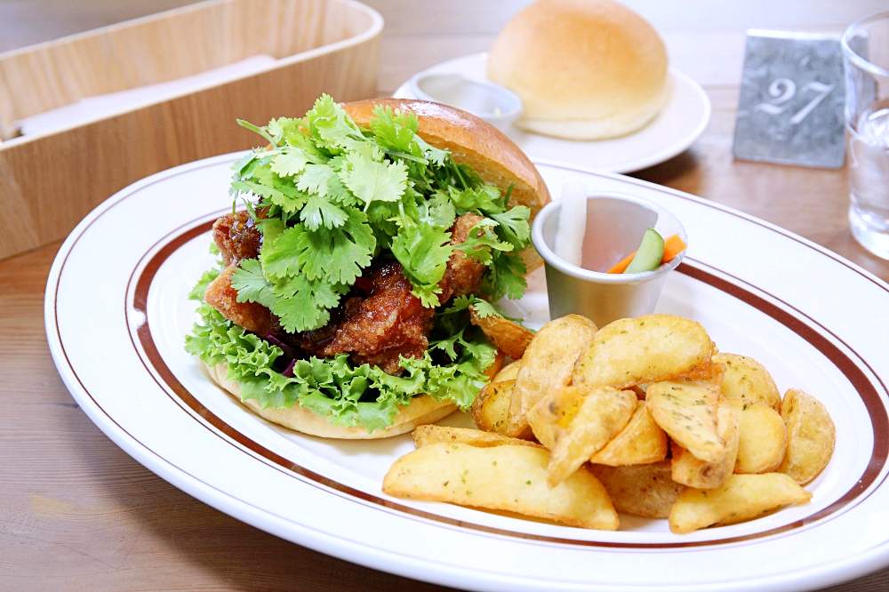 青春漢堡 Aoharu Burger 田樂十年推出全新品牌 依然滿滿文青感