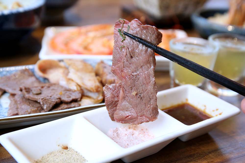 富田燒肉 北屯燒肉店推薦 一次把日本和牛燒肉以及鮮美龍蝦火鍋收進肚子裡，好滿足！