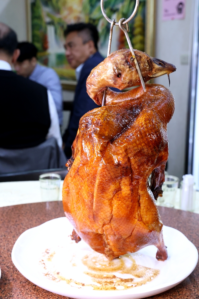 大祥海鮮餐廳 整隻燒鵝下殺半價千元有找是真的！澎湃合菜$3000 太划算啦！