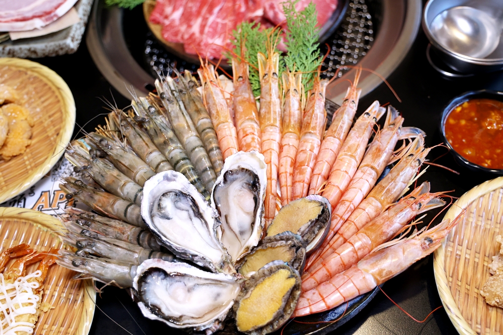 豐原石頭火鍋 火烤二吃超過150種好料 生魚片、哈根達斯全都吃到飽 豐原吃到飽餐廳