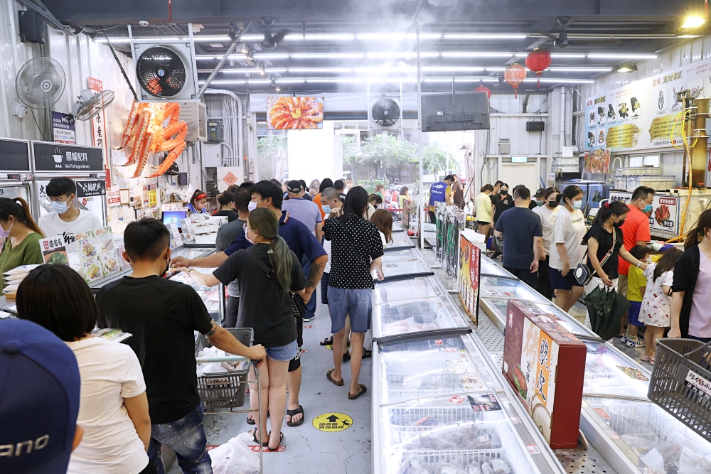 阿布潘水產 | 台中超大海鮮市場，被網友譽為台中築地市場就這家，丼飯、生魚片、活體海鮮、冷凍海鮮超好買！