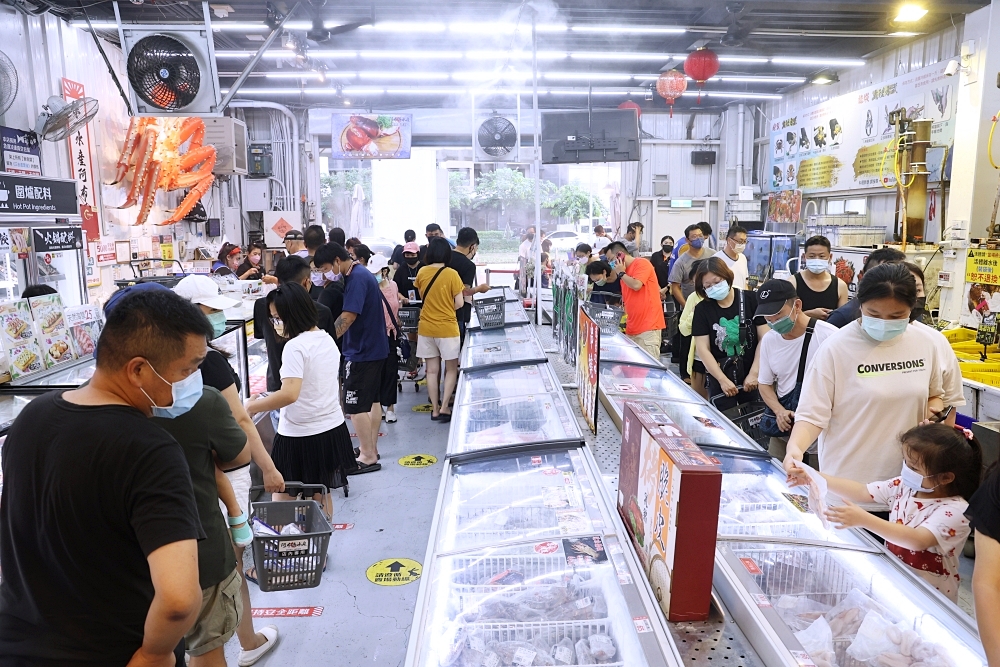 阿布潘水產 | 台中超大海鮮市場，被網友譽為台中築地市場就這家，丼飯、生魚片、活體海鮮、冷凍海鮮超好買！