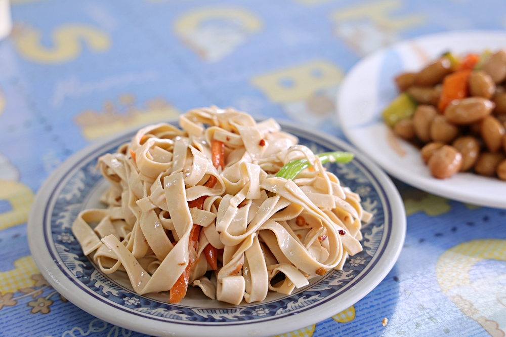 浯江御麵館 | 清水北方小麵館，牛肉麵加湯加麵不加價，什錦豬血湯料多實在有推！