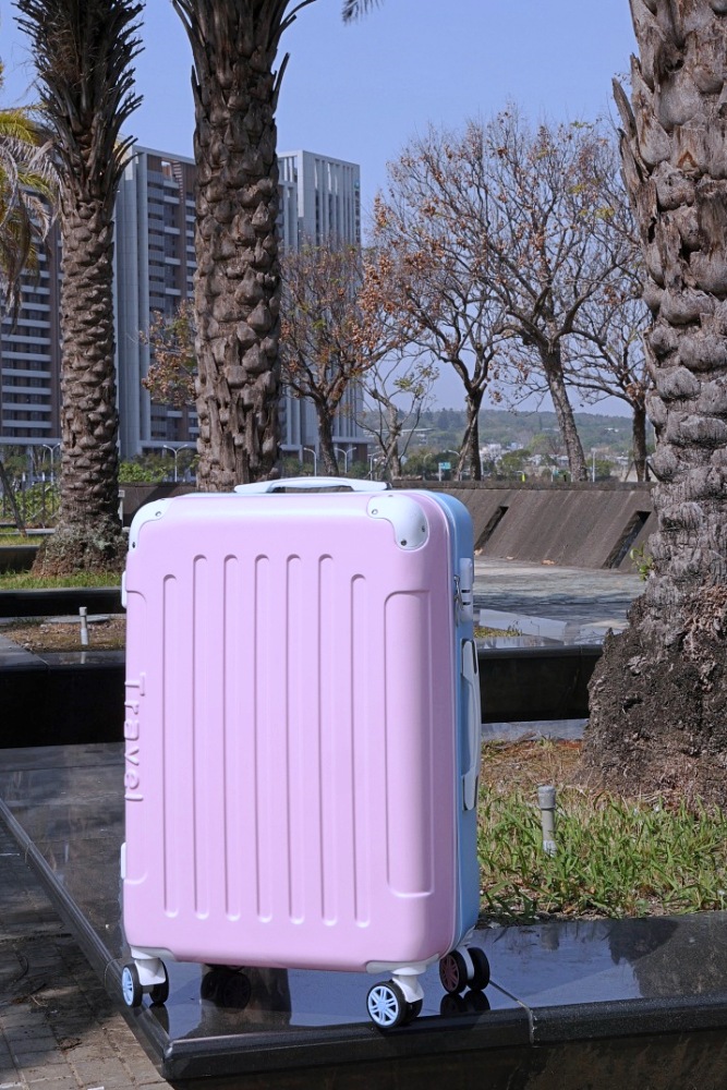 馬卡龍行李箱 | Bogazy蜜糖甜心密碼鎖行李箱，出國行李箱選雙粉色系好青春，平價行李箱推薦！