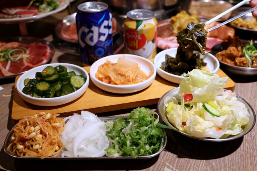 五花肉KR mini韓國烤肉 | 韓式烤肉吃到飽400多一點點起，百種美食+自助吧超澎湃！台中吃到飽推薦