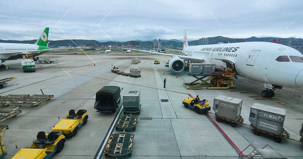 松山機場國際線，機場交通、5間餐飲與伴手禮介紹