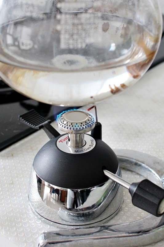 咖啡器具 | 煮塞風用的登山爐 之 Tiamo 陶瓷爐頭 vs 新式爐頭